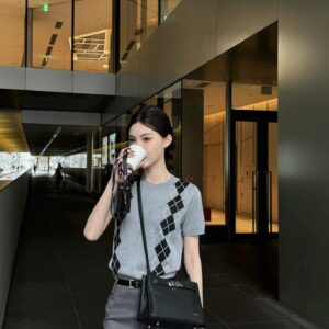 áo thun đơn giản basic
